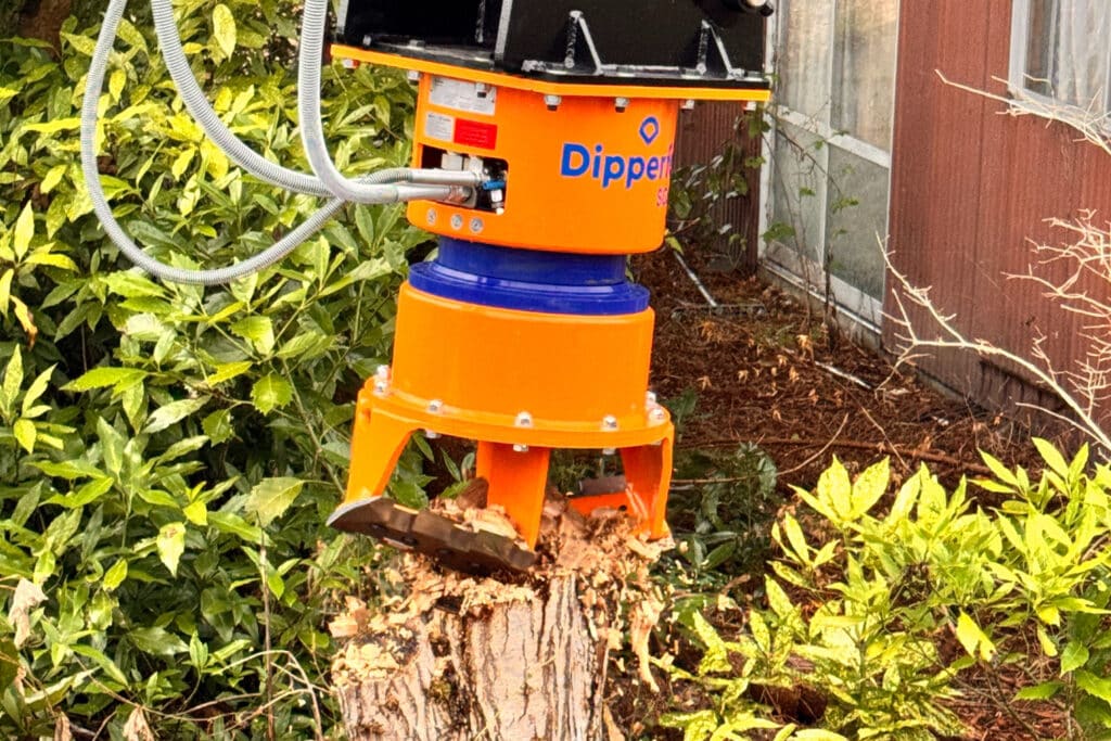 “革新的”切り株破砕機「Dipperfox Stump Crusher 600」を導入